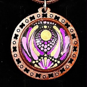 Pendant 107