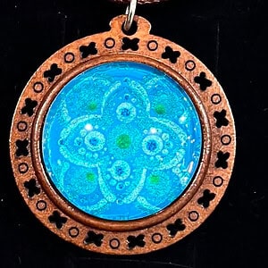 Pendant 108